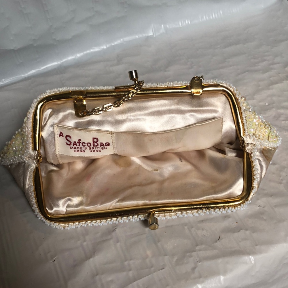White Beaded evening bag VTG British Hong Kong - Picture 9 of 12